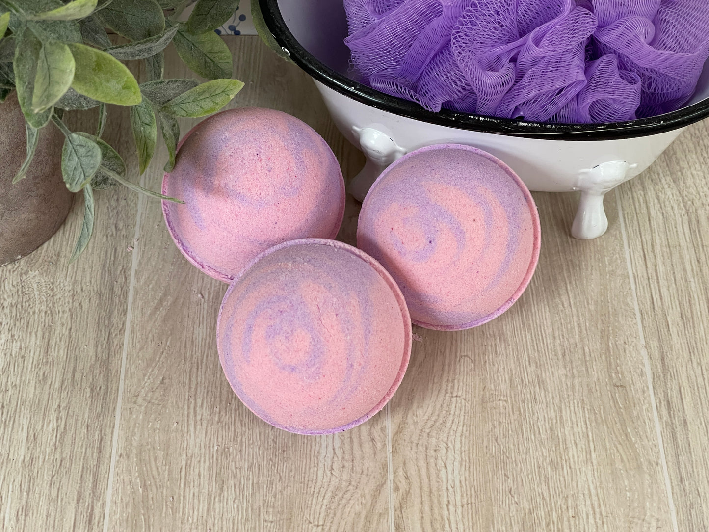 Strawberry Fields forever Bath Bomb