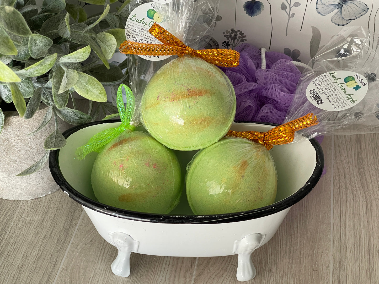 Lucky Green Apple Bath Bomb