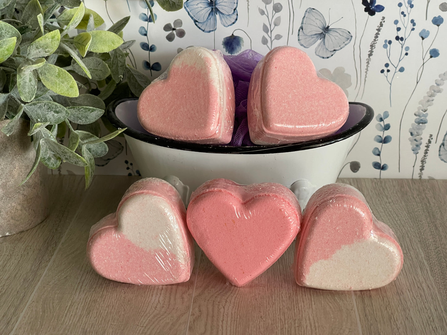 Dark Amber & Rosewood Bath Bomb Hearts
